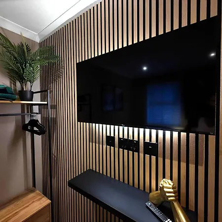 Vakantiehuis Modern House Sleeps 6