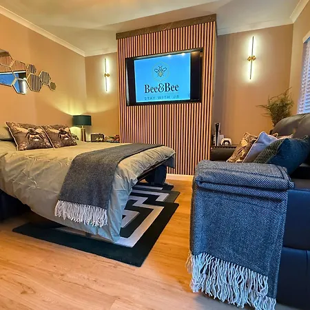 Modern House Sleeps 6