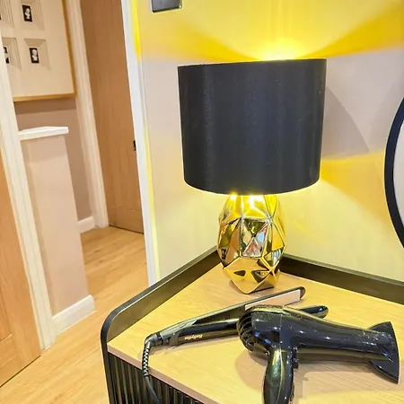 Modern House Sleeps 6 Holiday home
