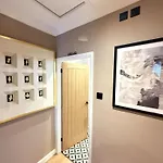 Modern House Sleeps 6 Feriehus *
